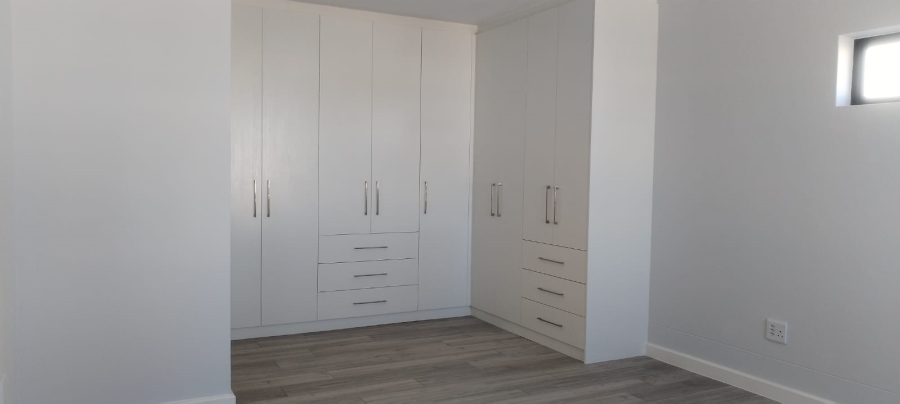  Bedroom Property for Sale in Sandown Western Cape